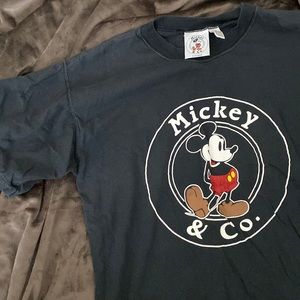 Vintage Mickey & Co T-shirt. Size M.